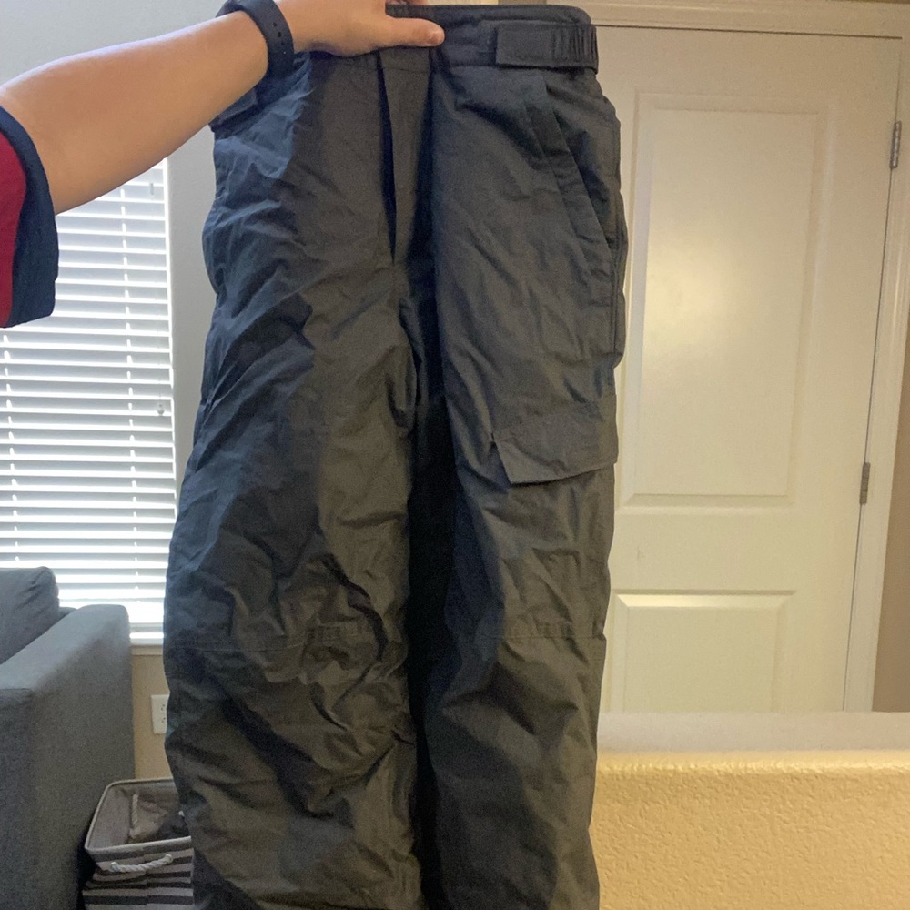 Grey KIDS large snow pant. Fits like xs womens.